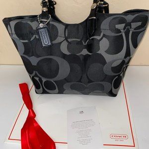 Coach Optic Signature Carly Tote Purse Black Grey